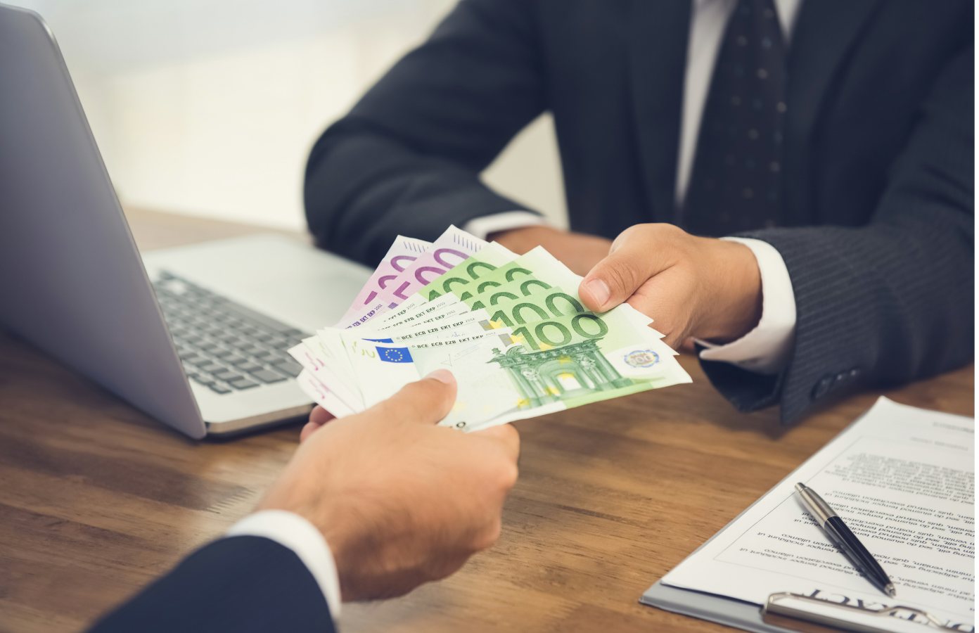 Geld overdracht